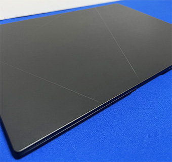 ASUS Zenbook Pro 14X OLED UX3404VA 天板