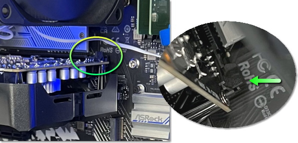 PCIe x16スロットのフック