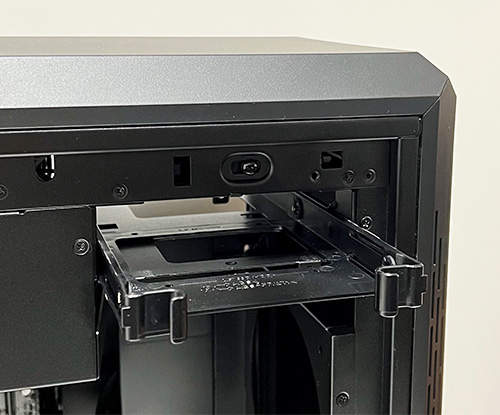 3.5インチマウンタの取り外し
