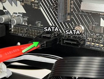 SATA端子、縦向き